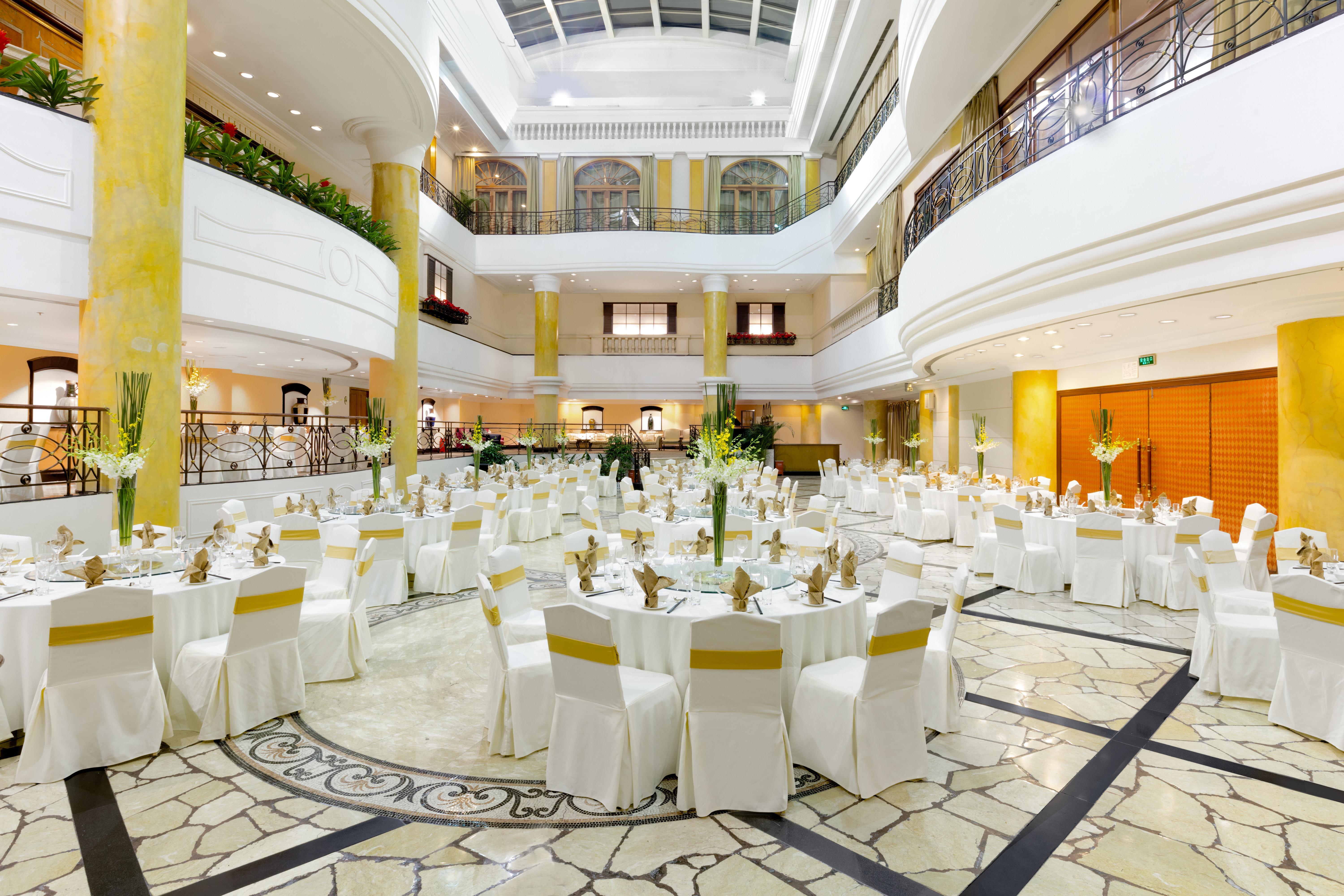 Crowne Plaza Hotel & Suites Landmark Shenzhen By Ihg - Nearby Luohu Border, Indoor Heated Swimming Pool, Complimentary Welcome Drink Eksteriør bilde